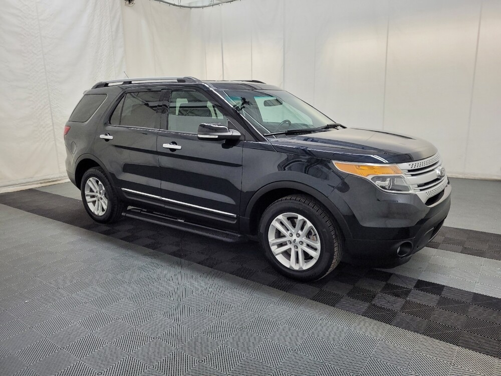 2015 Ford Explorer in Plymouth Meeting, PA 19462 - 18094063 11