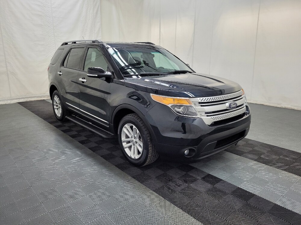 2015 Ford Explorer in Plymouth Meeting, PA 19462 - 18094063 13