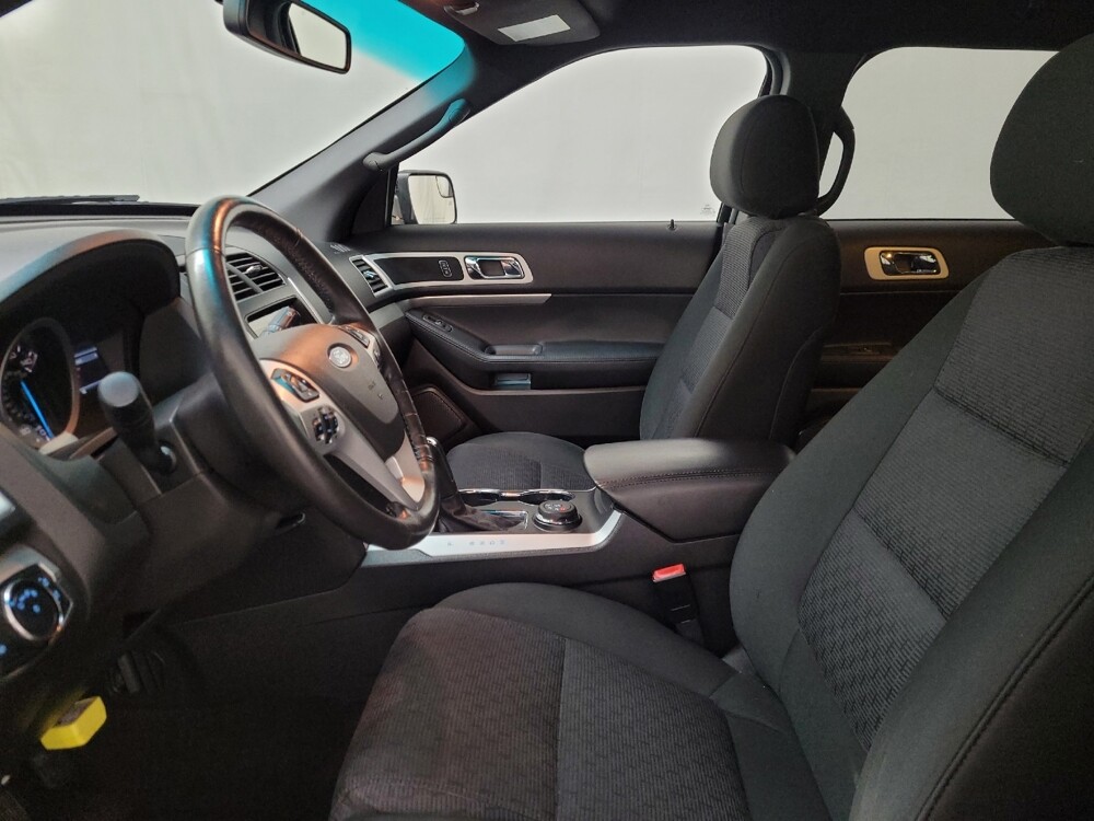 2015 Ford Explorer in Plymouth Meeting, PA 19462 - 18094063 17