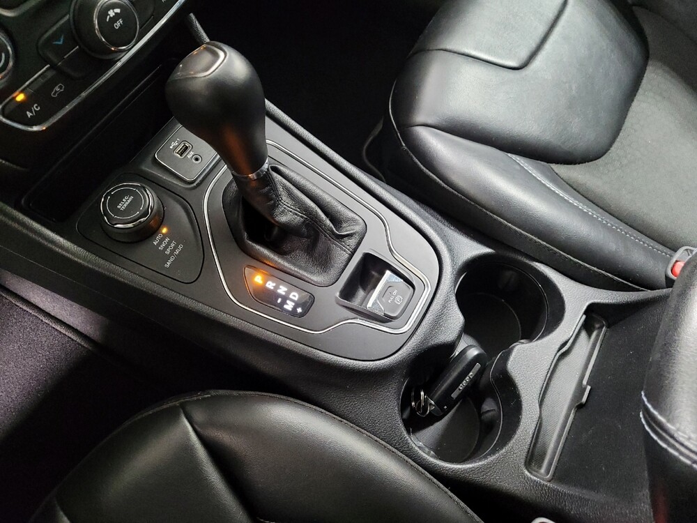 2019 Jeep Cherokee in Plymouth Meeting, PA 19462 - 18094071 26