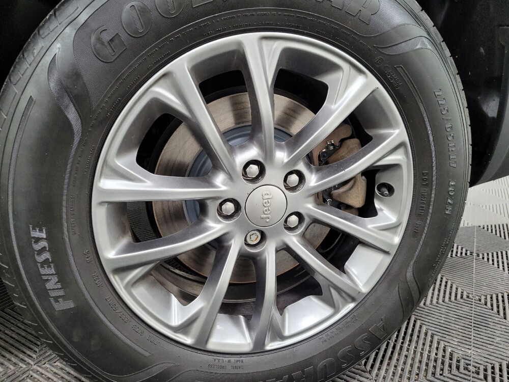 2019 Jeep Cherokee in Plymouth Meeting, PA 19462 - 18094071 31