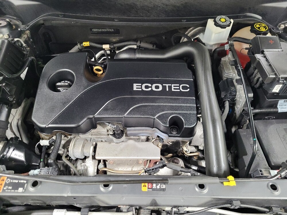 2019 Chevrolet Equinox in Plymouth Meeting, PA 19462 - 18094076 30