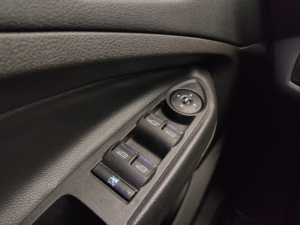 2016 Ford Escape in Topeka, KS 66611 - 18094077 27