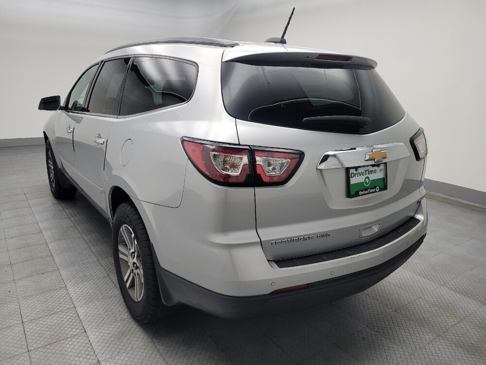 2017 Chevrolet Traverse in Des Moines, IA 50310 - 18094081 5