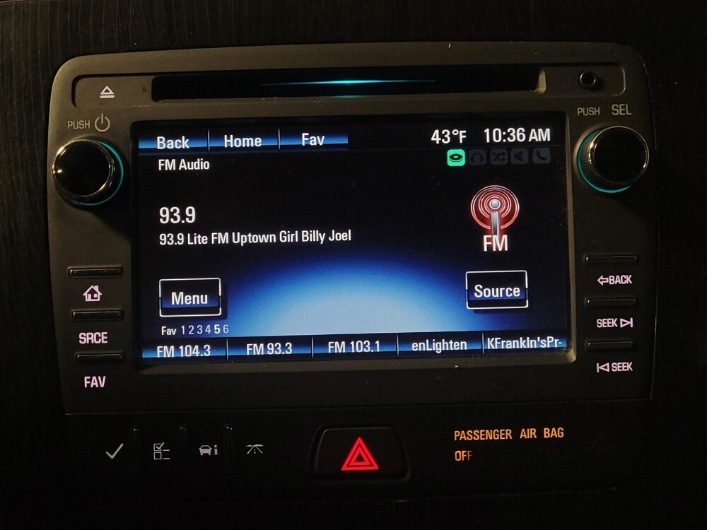 2017 Chevrolet Traverse in Des Moines, IA 50310 - 18094081 25