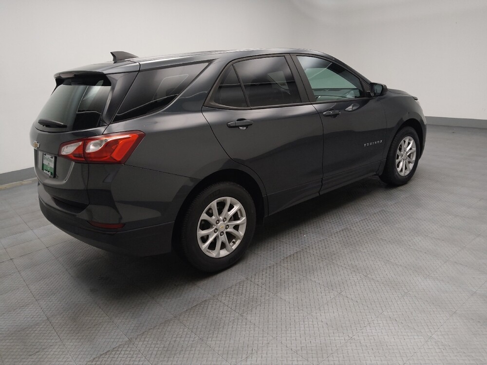 2020 Chevrolet Equinox in St. Louis, MO 63125 - 18094083 10