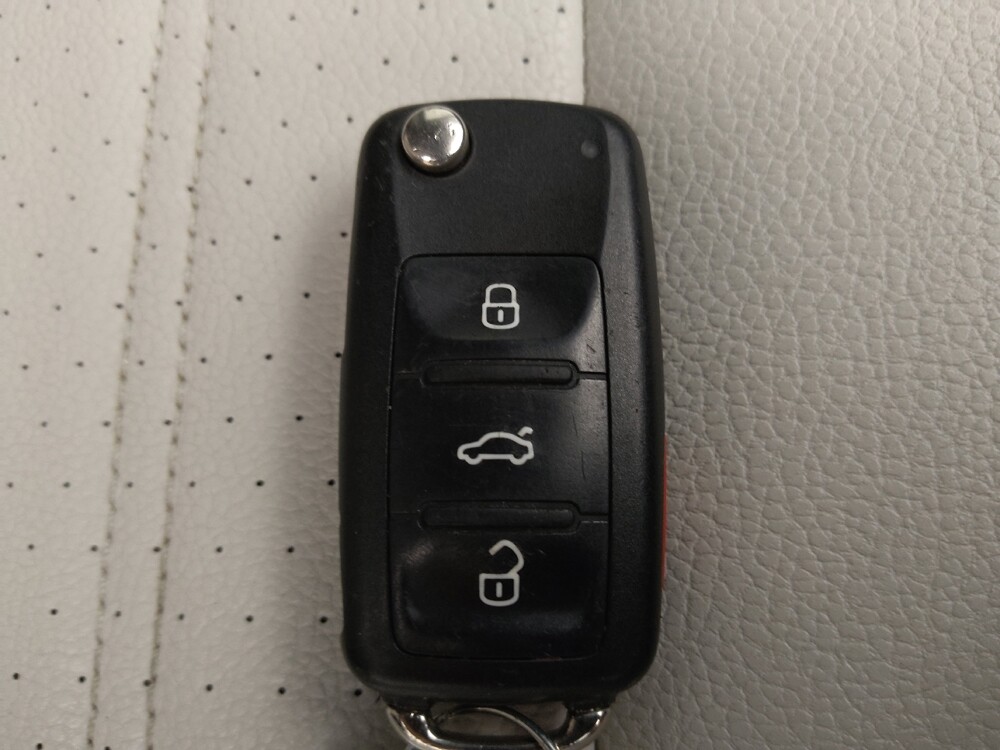 2016 Volkswagen Jetta in Lombard, IL 60148 - 18094086 32