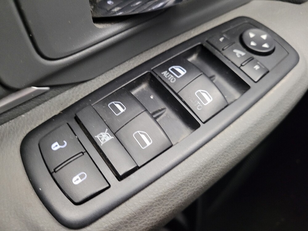 2015 RAM 1500 in Grand Rapids, MI 49508 - 18094087 27