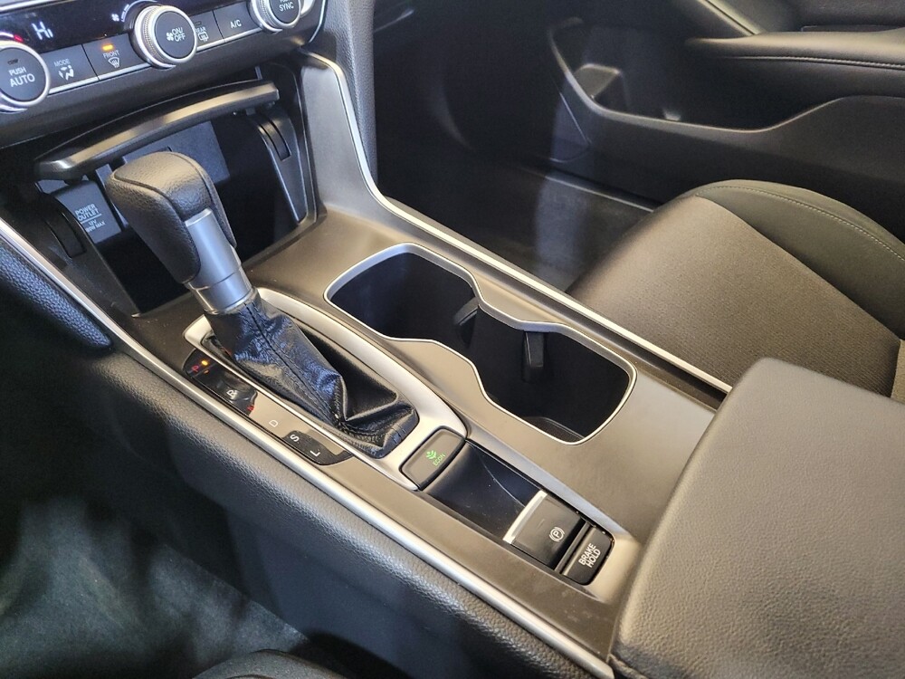 2019 Honda Accord in Fairfield, OH 45014 - 18094094 26