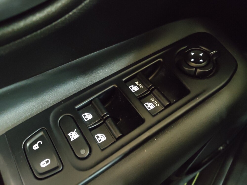 2019 Jeep Renegade in Oklahoma City, OK 73139 - 18094104 27