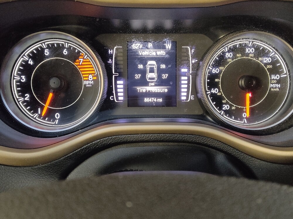 2018 Jeep Cherokee in Greenville, SC 29607 - 18094105 23