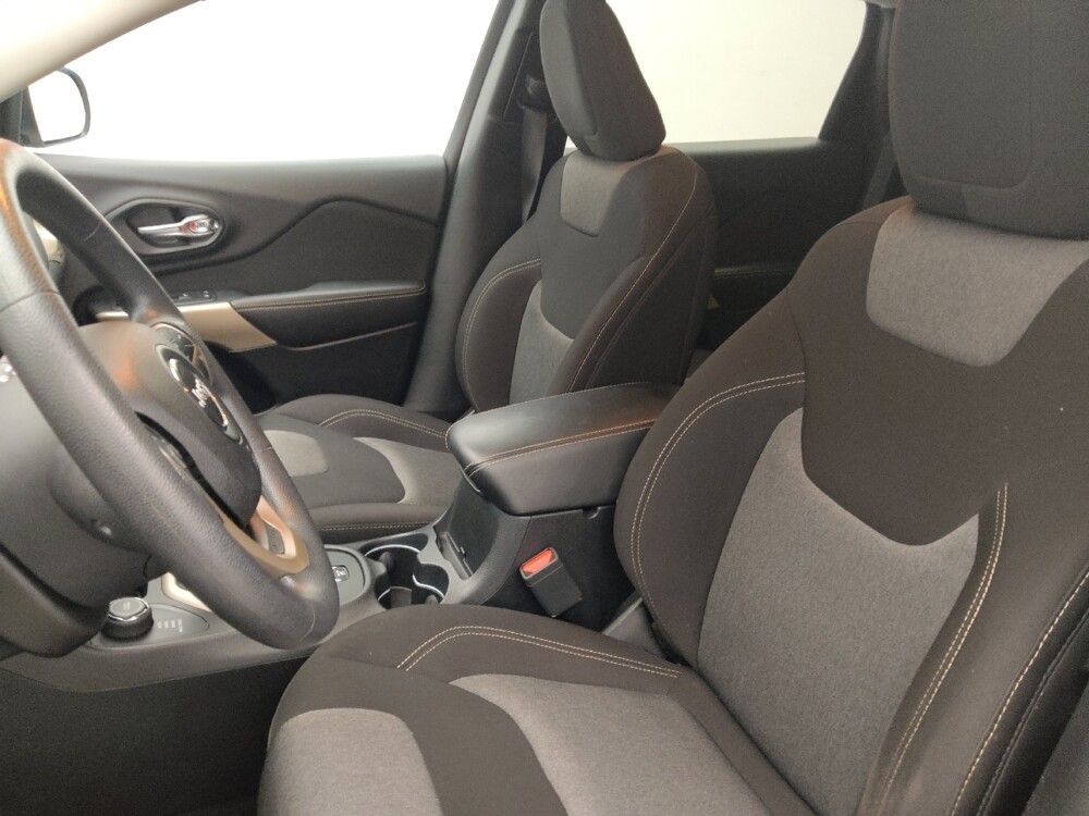 2018 Jeep Cherokee in Greenville, SC 29607 - 18094105 17