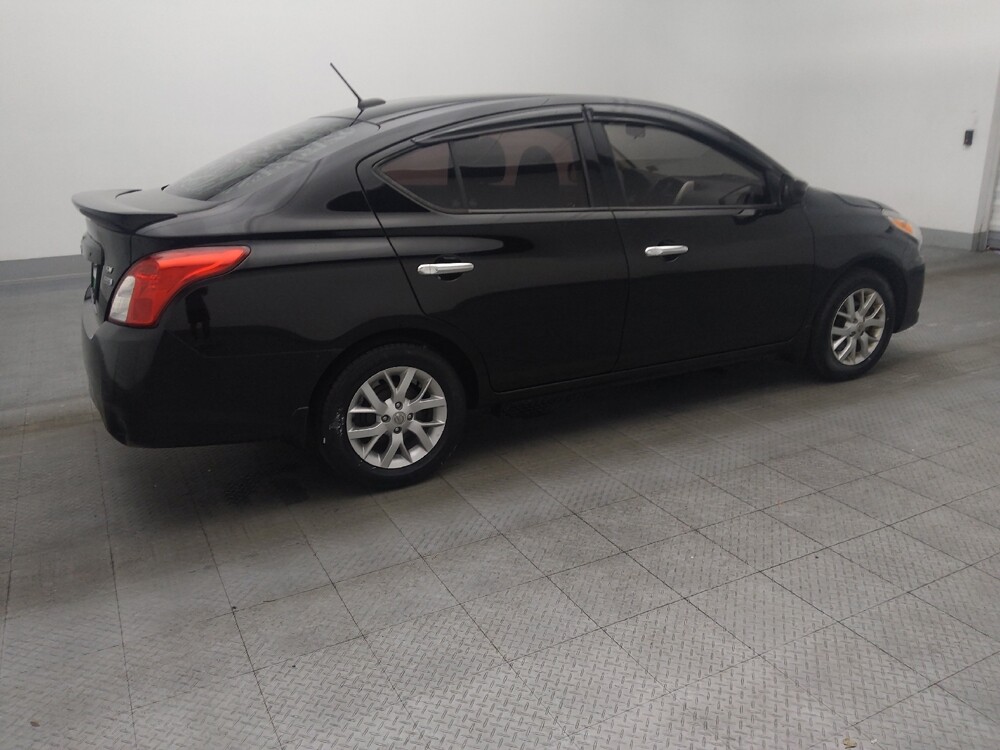 2018 Nissan Versa in Gainesville, FL 32609 - 18094107 10