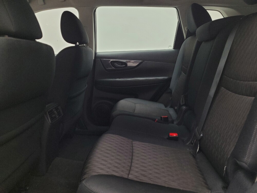 2019 Nissan Rogue in Eastpointe, MI 48021 - 18094110 18