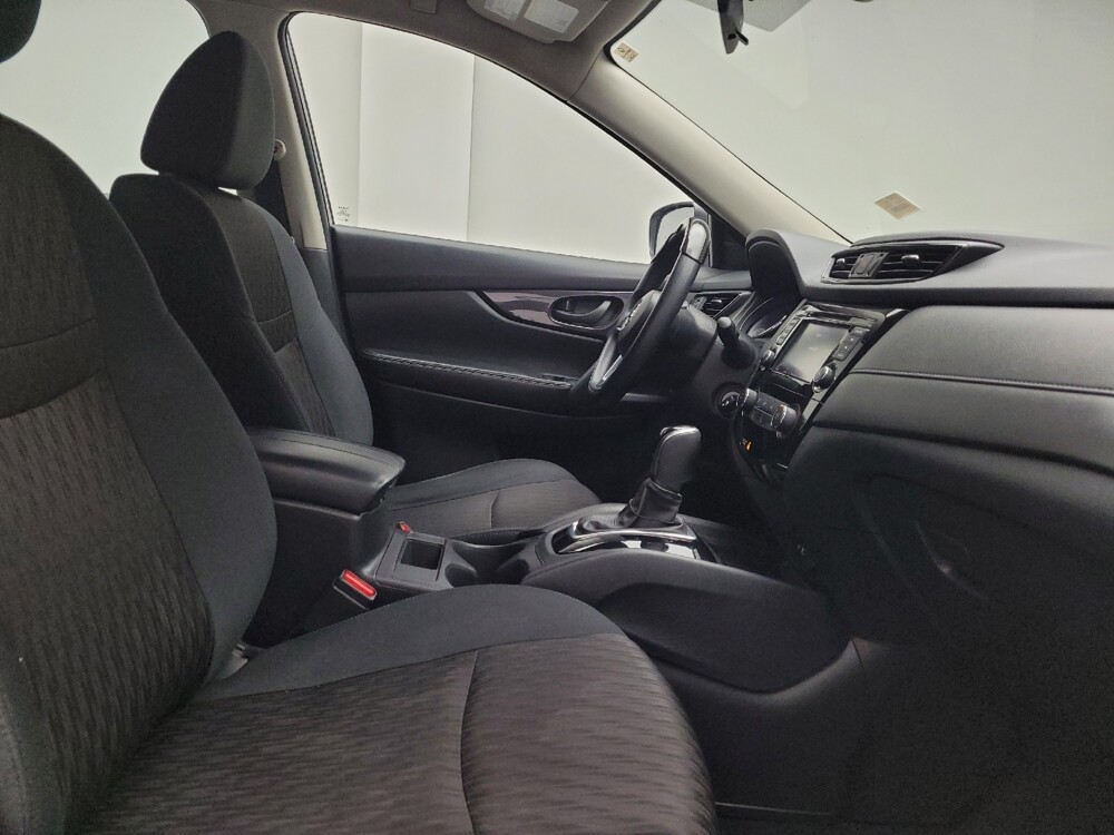 2019 Nissan Rogue in Eastpointe, MI 48021 - 18094110 21