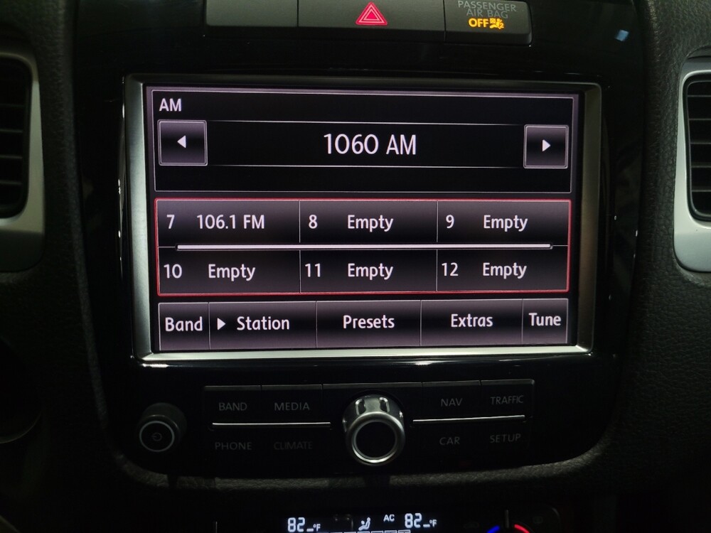 2013 Volkswagen Touareg in Chesapeake, VA 23320 - 18094111 25