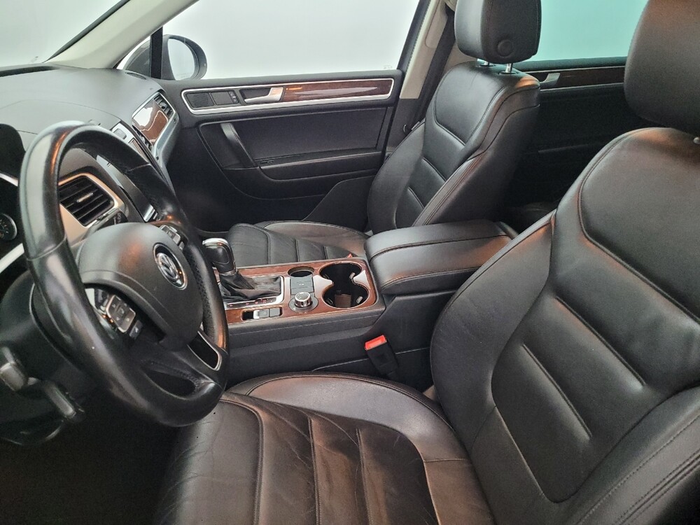 2013 Volkswagen Touareg in Chesapeake, VA 23320 - 18094111 17