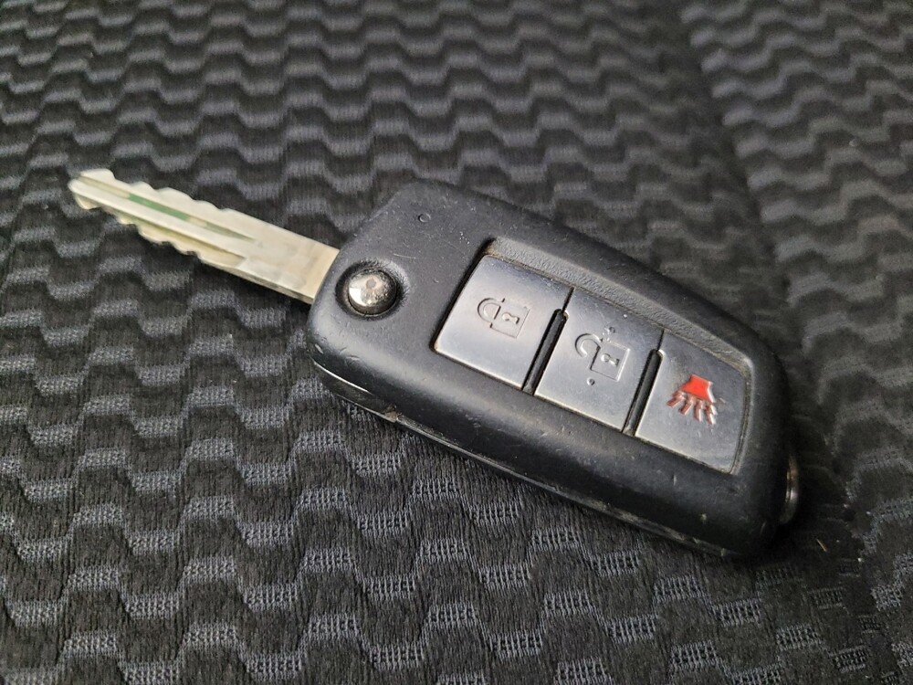 2017 Nissan Rogue Sport in Tucson, AZ 85705 - 18094113 32