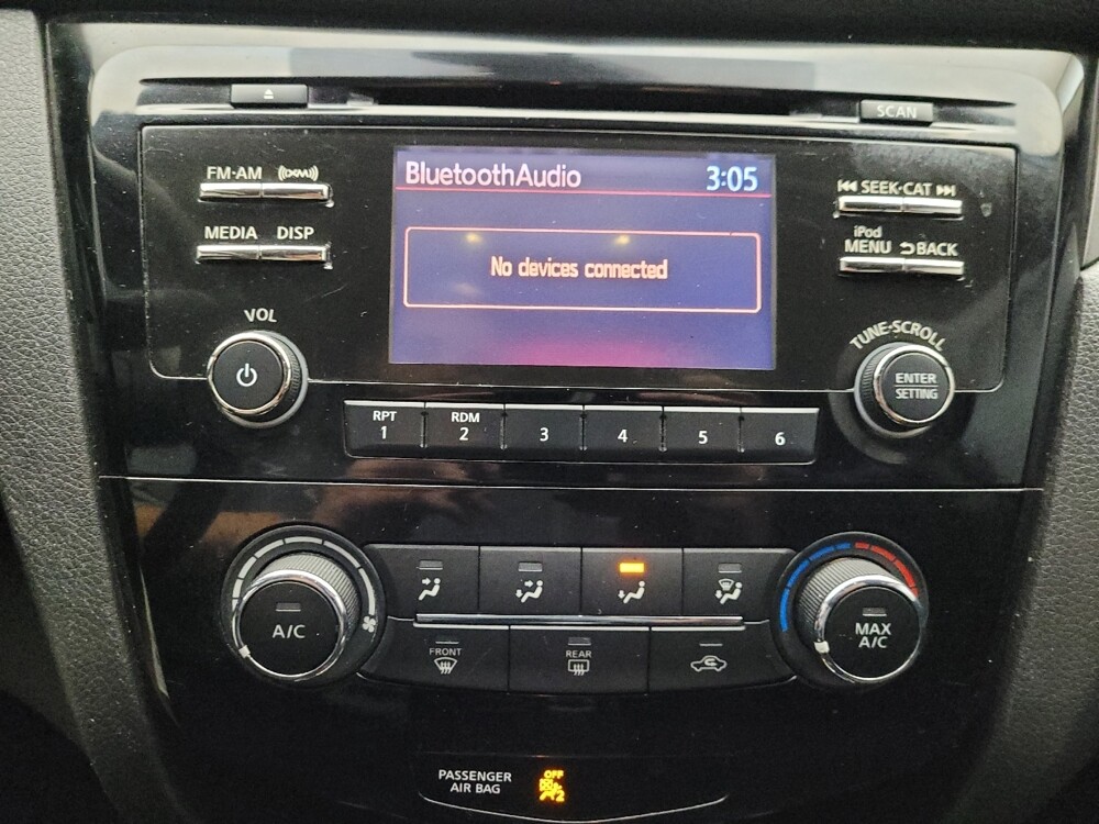 2017 Nissan Rogue Sport in Tucson, AZ 85705 - 18094113 25