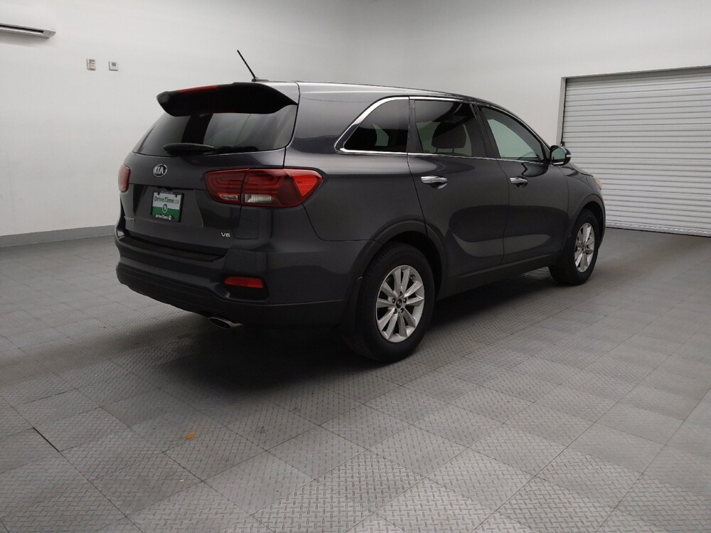 2019 Kia Sorento in Fort Worth, TX 76116 - 18094114 9