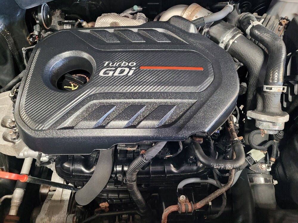 2017 Hyundai Santa Fe in Orlando, FL 32808 - 18094116 30