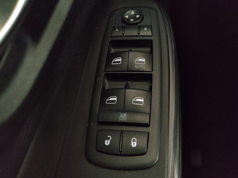 2015 Jeep Cherokee in Jackson, MS 39211 - 18094117 27