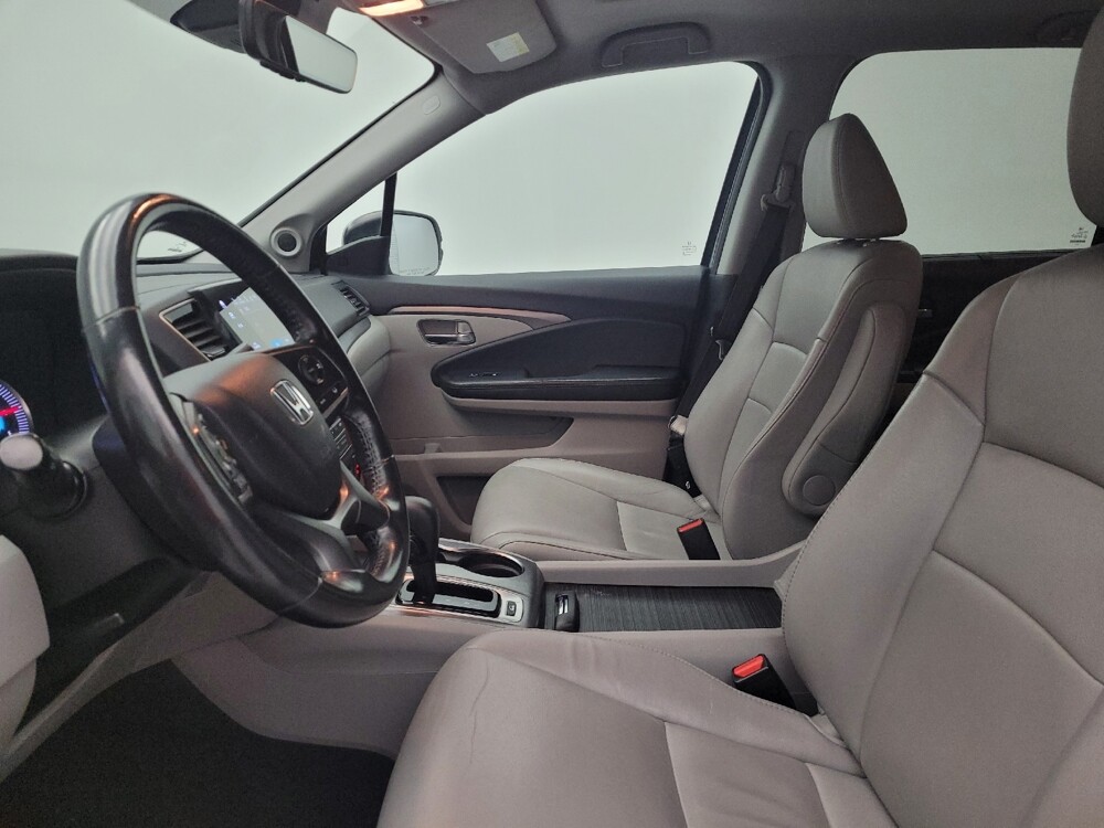 2019 Honda Pilot in Louisville, KY 40258 - 18094125 17