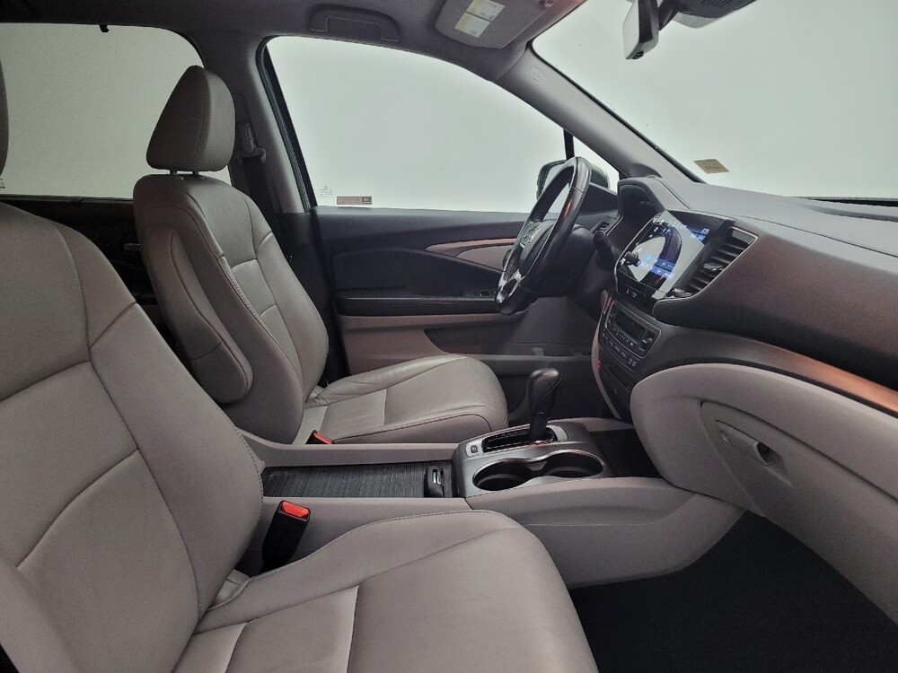 2019 Honda Pilot in Louisville, KY 40258 - 18094125 21