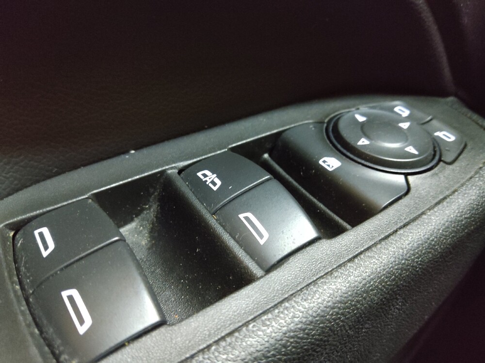 2021 Chevrolet Equinox in Wilmington, NC 28405 - 18094130 27