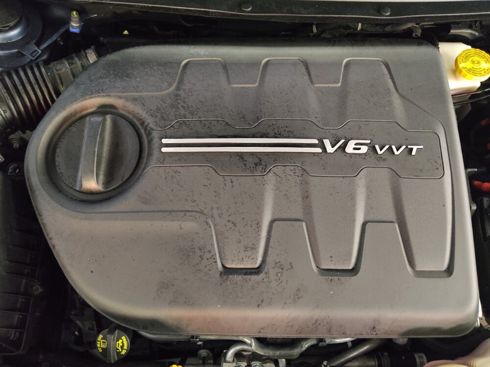 2019 Jeep Cherokee in Tampa, FL 33612 - 18094132 30