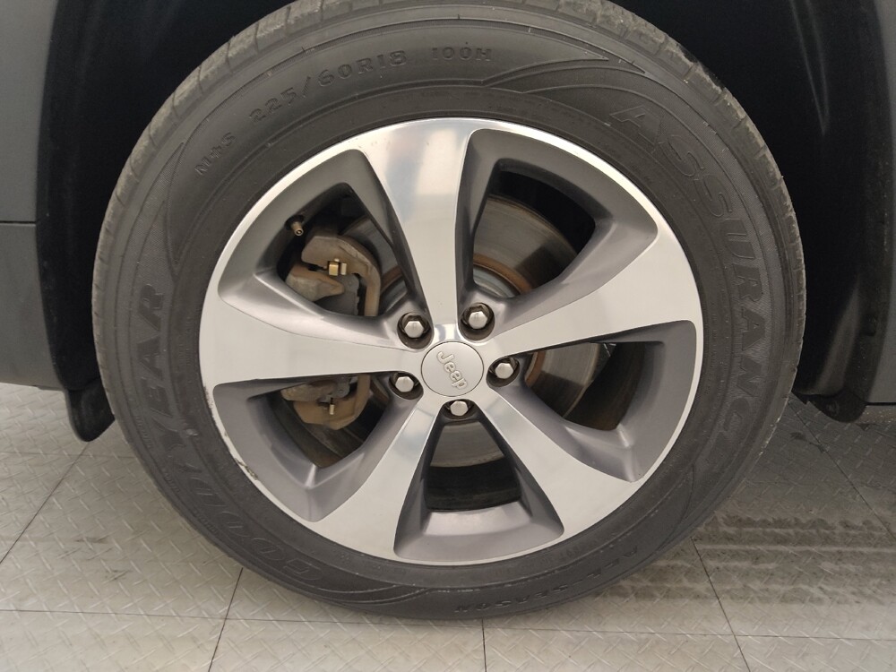 2019 Jeep Cherokee in Tampa, FL 33612 - 18094132 31