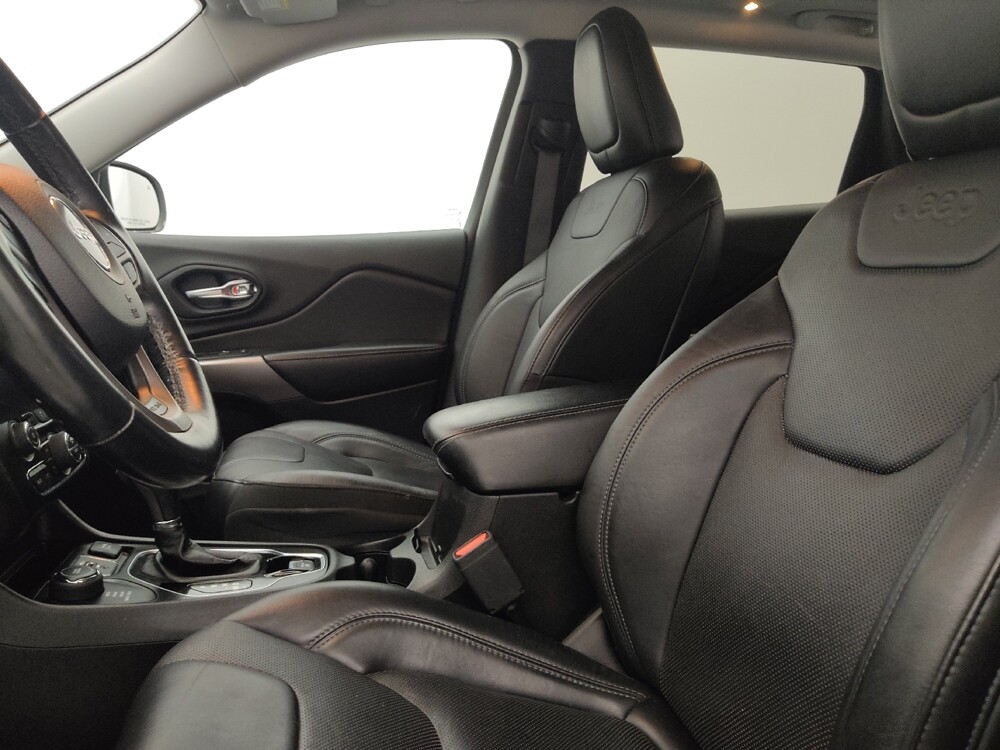 2019 Jeep Cherokee in Tampa, FL 33612 - 18094132 17