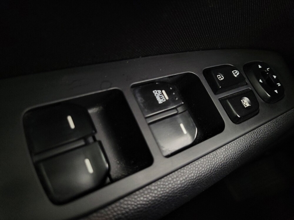 2015 Kia Soul in Las Vegas, NV 89104 - 18094136 27