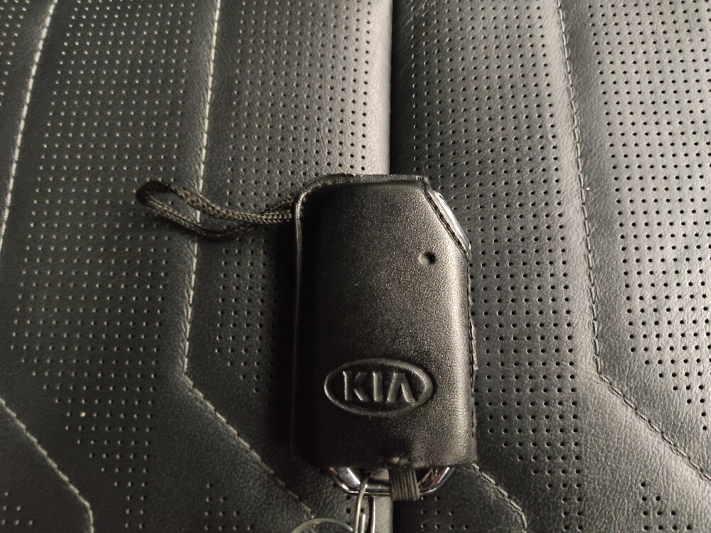 2020 Kia Telluride in Des Moines, IA 50310 - 18094149 32