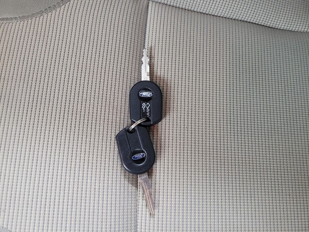 2017 Ford Taurus in Plymouth Meeting, PA 19462 - 18094159 32