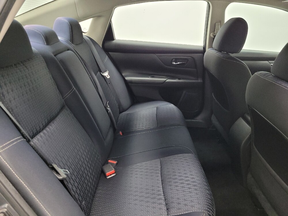 2017 Nissan Altima in Las Vegas, NV 89104 - 18094164 19