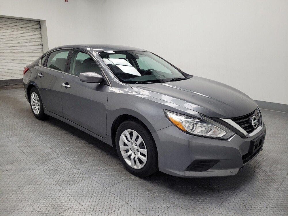 2017 Nissan Altima in Las Vegas, NV 89104 - 18094164 11