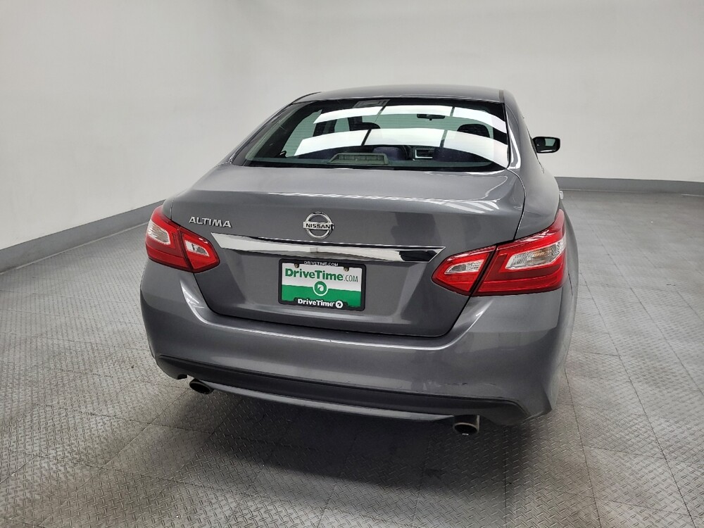 2017 Nissan Altima in Las Vegas, NV 89104 - 18094164 7