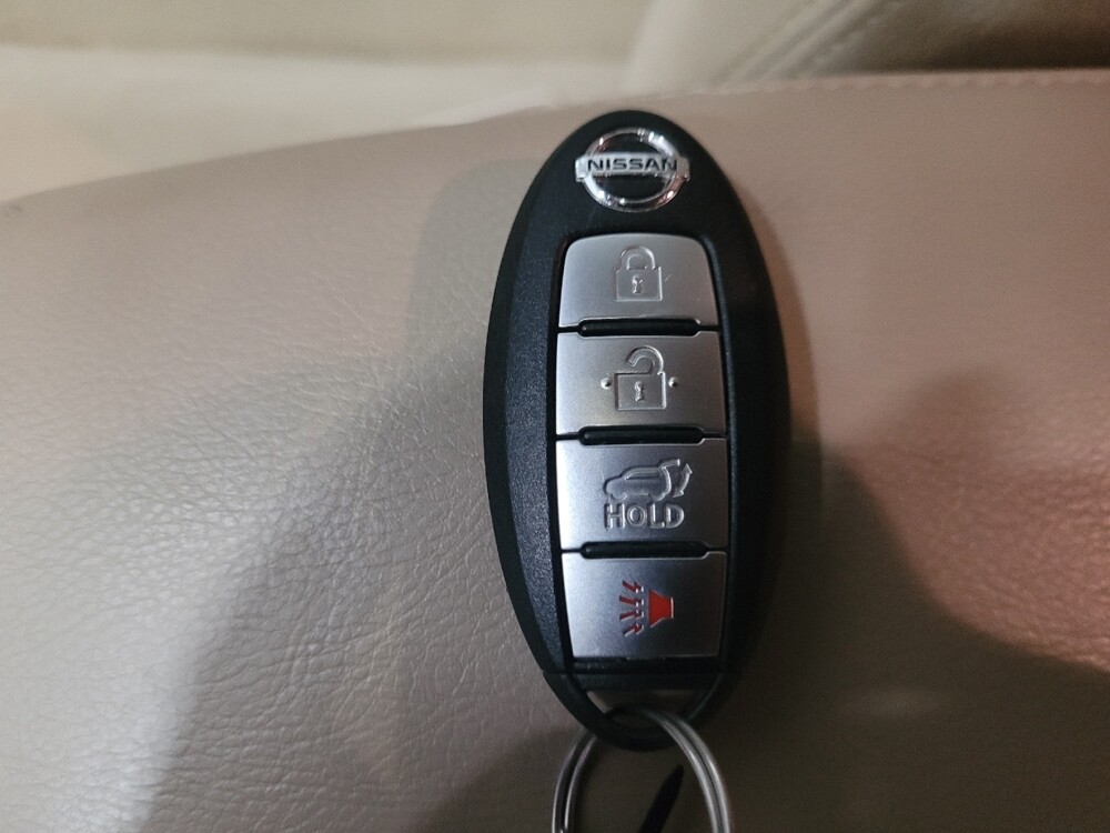 2015 Nissan Rogue in New Castle, DE 19720 - 18094170 32