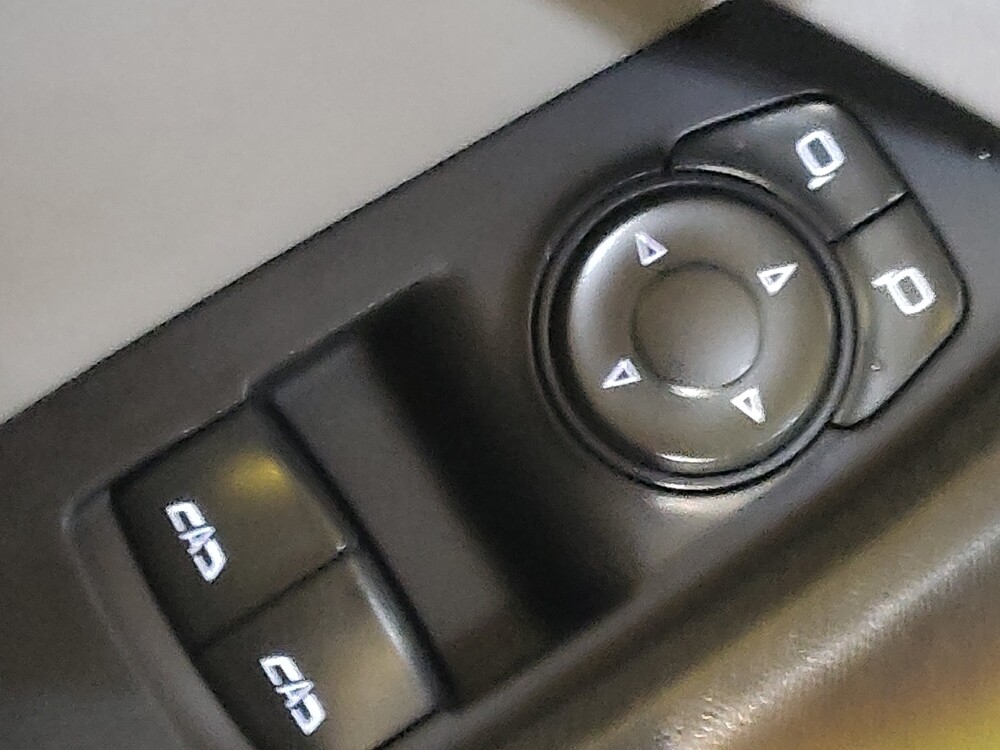 2022 Chevrolet Camaro in Greenville, SC 29607 - 18094171 27