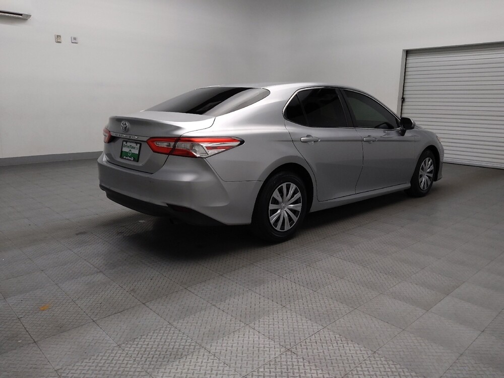 2018 Toyota Camry in Arlington, TX 76011 - 18094187 9