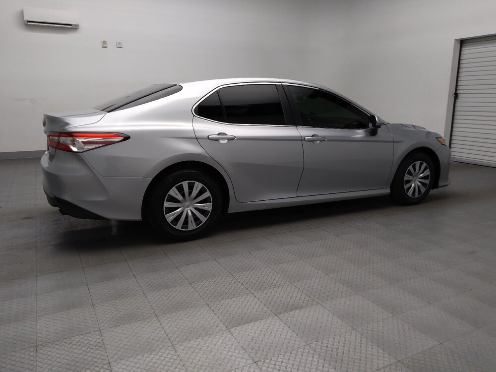 2018 Toyota Camry in Arlington, TX 76011 - 18094187 10