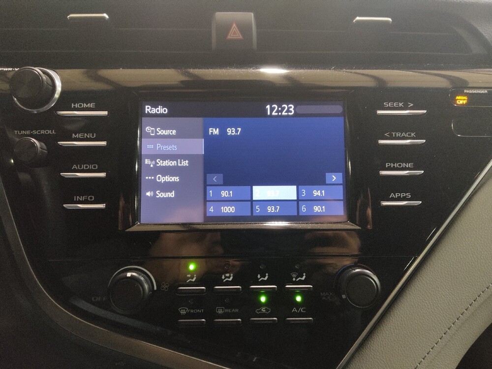 2018 Toyota Camry in Arlington, TX 76011 - 18094187 25