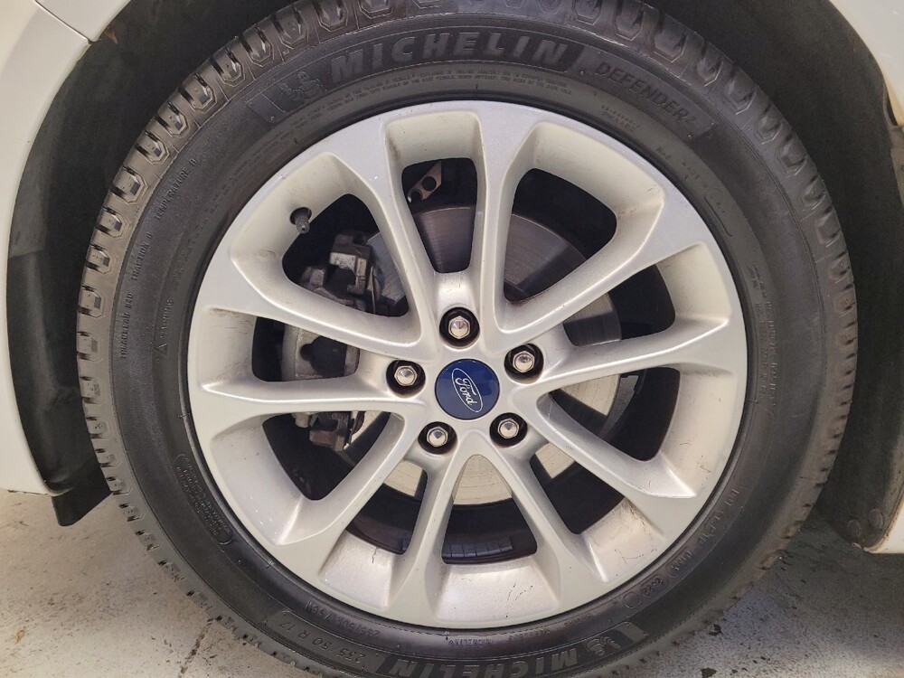 2019 Ford Fusion in Riverside, CA 92504 - 18094194 31