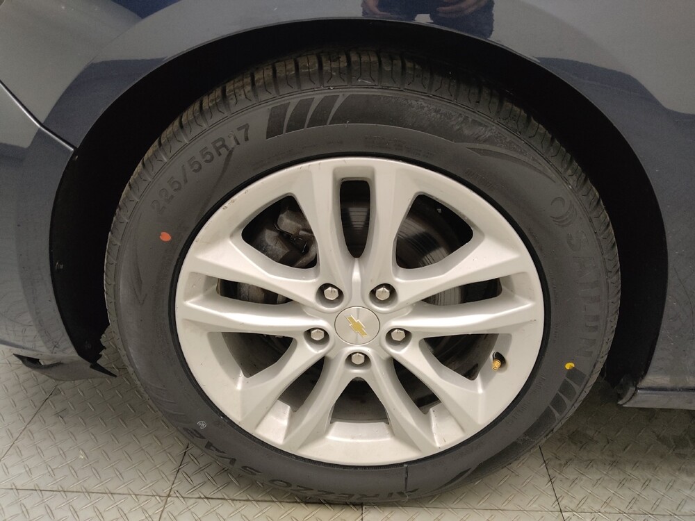 2018 Chevrolet Malibu in Lombard, IL 60148 - 18094198 31