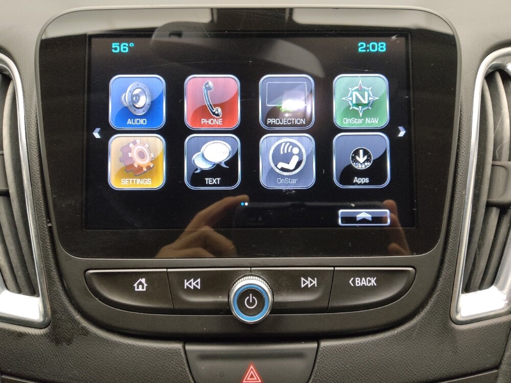 2018 Chevrolet Malibu in Lombard, IL 60148 - 18094198 25