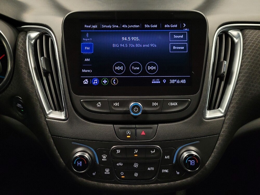 2020 Chevrolet Malibu in Glendale, AZ 85301 - 18094199 25