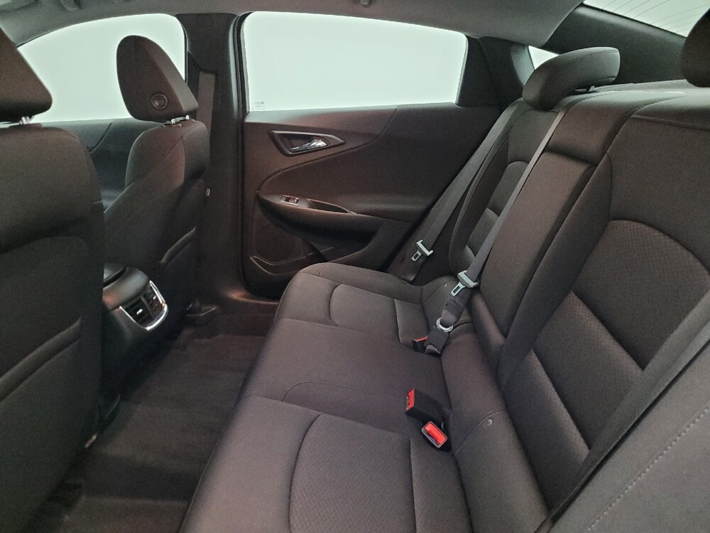 2020 Chevrolet Malibu in Glendale, AZ 85301 - 18094199 18