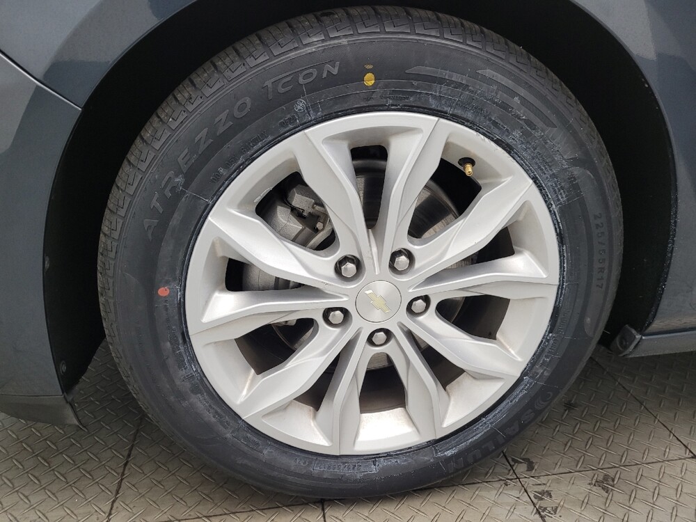 2020 Chevrolet Malibu in Glendale, AZ 85301 - 18094199 31