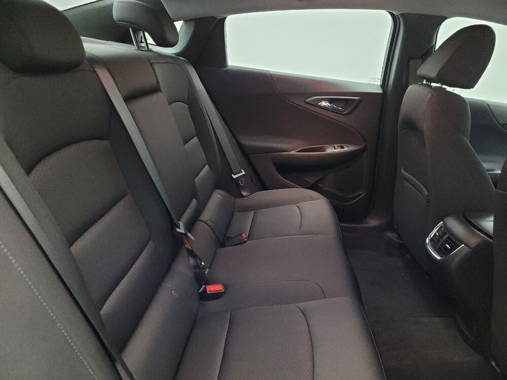 2020 Chevrolet Malibu in Glendale, AZ 85301 - 18094199 19